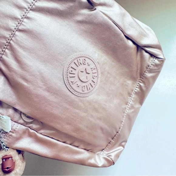 NWT Kipling Klynn Quartz Metallic Sling Backpack - Picture 3 of 12